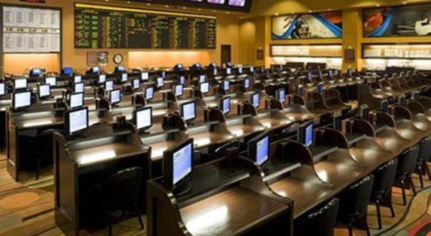 Eastside Cannery Casino 3*