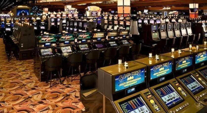 Eastside Cannery Casino 3*